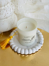 Load image into Gallery viewer, sojas vaska sveces, sveces īpašiem dzīves mirkļiem, aromātiskās sveces, dabīgās sveces, dabīgās vaska sveces, Sveces ražotas latvijā, sveces roku darbs, aromatizētas sveces, sveces dāvanai, sveces davana, sveces dzimšanas dienai, sveces ziemassvētkiem, dāvana klientiem, dāvanas kolēģiem, biznesa dāvanas, dāvanas darbiniekiem, personalizētas dāvanas, I.ĒV