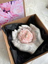 Load image into Gallery viewer, ekskluzīvas dāvanas, dāvanas sievietēm, dāvanas meitenēm, dāvanas kāzās, dzimšanas dienas dāvanas, dāvanas mammai, dāvanas izlaidumā, ziemassvētku dāvanas, personalizētas dāvanas, orģinālas dāvanas, dāvana vārda dienā, dāvanu komplekts sievietei, dāvana mammai ziemassvētkos, dāvana sievietei ziemassvētkos, dāvana skolotājai, dāvana vecmāmiņai