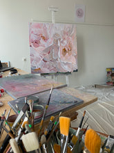 Load image into Gallery viewer, Eļļas glezna uz koka rāmja peonijas 100x100cm māklsiniece Ilze Ērgle-Vanaga