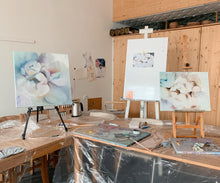 Load image into Gallery viewer, Gleznošanas kursi Valmierā, gleznošanas kursi, privātās glezniecības nodarbības, gleznošana, gleznošanas nodarbības pieaugušajiem, gleznošanas nodarbības, radošie kursi pieaugušajiem, gleznošanas meistarklase, privātstundas glezniecībā, mācīties gleznot, gleznošanas nodarbības individuāli