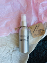 Load image into Gallery viewer, Izsmidzināmais mājas aromāts Peonijas apskāviens I.ĒV