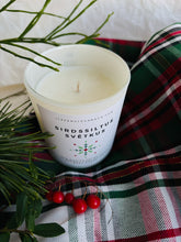 Load image into Gallery viewer, dāvanas ziemassvētkos, dāvanas ziemassvētkos kolēģiem, Ziemassvētku dāvana, sojas vaska sveces, aromātiskās sveces, dabīgās sveces, dabīgās vaska sveces, Sveces ražotas latvijā, sveces roku darbs, aromatizētas sveces, sveces dāvanai, svece ar egļu smažu, I.ĒV, ziemassvētku dāvanas, mazas ziemassvētku dāvanas, dāvanas ziemassvētkos, sirsnīgas dāvanas ziemassvētkos, praktiskas dāvanas ziemassvētkos, dāvanas kolēģiem, dāvanas klientiem, dāvana vecākiem ziemassvētkos, dāvana draudzenei ziemassvētkos