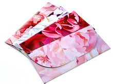 Load image into Gallery viewer, Naudas dāvanu aploksnes ar peonijām - māksliniece Ilze Ērgle-Vanaga