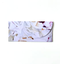 Load image into Gallery viewer, Naudas dāvanu aploksnes ar peonijām - māksliniece Ilze Ērgle-Vanaga