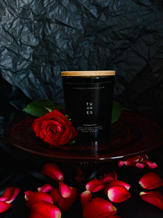 Aromātiskās sojas vaska sveces īpašiem dzīves mirkļiem ar Toma Forda aromātu Tabaka & vaniļa, Ilze Ērgle-Vanaga. Valentīndienas dāvanas, Lieliska dāvana. Dabīgās sveces, eko sveces, lielas sveces, aromatizētās sveces, roku darbs, valentīndienas dāvanas, Lieliska dāvana atlaides, Dāvana vīrietim valentīndienā, Valentīndienas dāvana vīrietim, Dāvanas valentīndienā sievietei, Dāvana mīļotajai, Dāvana Valentīndienā viņai un viņam