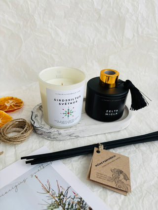 Mājas smaržas, mājas aromāti, aromātu difuzori mājai, interjera aromāti, mājas smaržas ar kociņiem, difuzori telpai, telpu aromatizētāji, mājas aromatizētāji, mājas parfimērija, dāvanu komplekts sievietei, Ilze Ērgle - Vanaga, dāvanu komplekti, ekskluzīvas dāvanas, I.ĒV, biznesa dāvanas, dāvana sievietei, korporatīvās dāvanas ziemassvētkos, Ziemassvētku dāvana uzņēmumiem