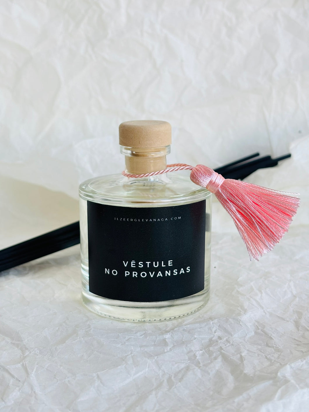 Mājas smaržas, mājas aromāti, interjera aromāti, mājas smaržas ar kociņiem, telpu aromatizētāji, mājas aromatizētāji, mājas parfimērija, dāvanu komplekts sievietei, Lavanda, Ilze Ērgle - Vanaga, dāvanu komplekti, ekskluzīvas dāvanas, I.ĒV, biznesa dāvanas, dāvana sievietei