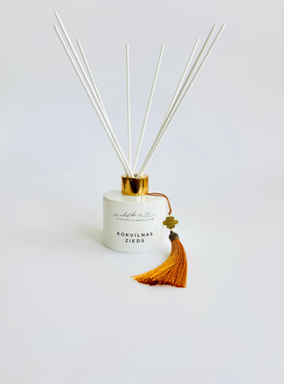 Mājas smaržas, mājas aromāti, interjera aromāti, mājas smaržas ar kociņiem, telpu aromatizētāji, mājas aromatizētāji, mājas parfimērija, Kokvilnas zieds, Ilze Ērgle - Vanaga, dāvanu komplekti, ekskluzīvas dāvanas, I.ĒV, biznesa dāvanas, dāvana sievietei