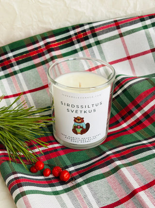 dāvanas ziemassvētkos, dāvanas ziemassvētkos kolēģiem, Ziemassvētku dāvana, sojas vaska sveces, aromātiskās sveces, dabīgās sveces, dabīgās vaska sveces, Sveces ražotas latvijā, sveces roku darbs, aromatizētas sveces, sveces dāvanai, svece ar egļu smažu, I.ĒV, ziemassvētku dāvanas, mazas ziemassvētku dāvanas, dāvanas ziemassvētkos, sirsnīgas dāvanas ziemassvētkos, praktiskas dāvanas ziemassvētkos, dāvanas kolēģiem, dāvanas klientiem, dāvana vecākiem ziemassvētkos, dāvana draudzenei ziemassvētkos