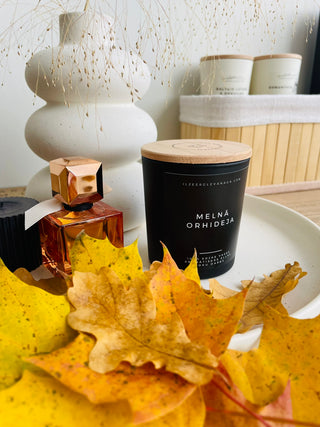 Dabīgās vaska sveces ar aromātiskajām eļļām, Sveces dāvanai, sojas vaska sveces, smaržīgās sveces, dabīgas sveces, sojas sveces, roku darbs, aromātiskās sveces, eko sveces, skaistas sveces, sveces roku darbs, dāvana draudzenei, nišas sveces, aromatzētās sveces, dabīgās vaska sveces, 100% sojas vasks, tom ford aromātiskās sveces