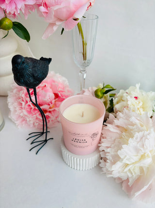 Sveces dāvanai, sojas vaska sveces, smaržīgās sveces, dabīgas sveces, sojas sveces, roku darbs, aromātiskās sveces, eko sveces, skaistas sveces, sveces roku darbs, dāvana draudzenei, nišas sveces, aromatzētās sveces, dabīgās vaska sveces, 100% sojas vasks, tom ford aromātiskās sveces