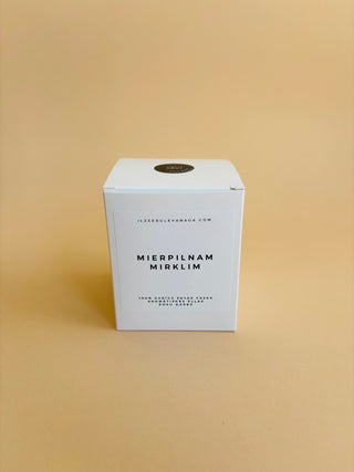 Dzimšanas dienas dāvana sievietei, Dāvanas sievietēm, biznesa dāvanas, Ekskluzīvas dāvanas sievietēm, kolēģēm vārdā dienā, dzimšanas dienā, aromātiskā sojas vaska svece "Peonijas apskāviens" Ilze Ērgle-Vanaga, I.ĒV