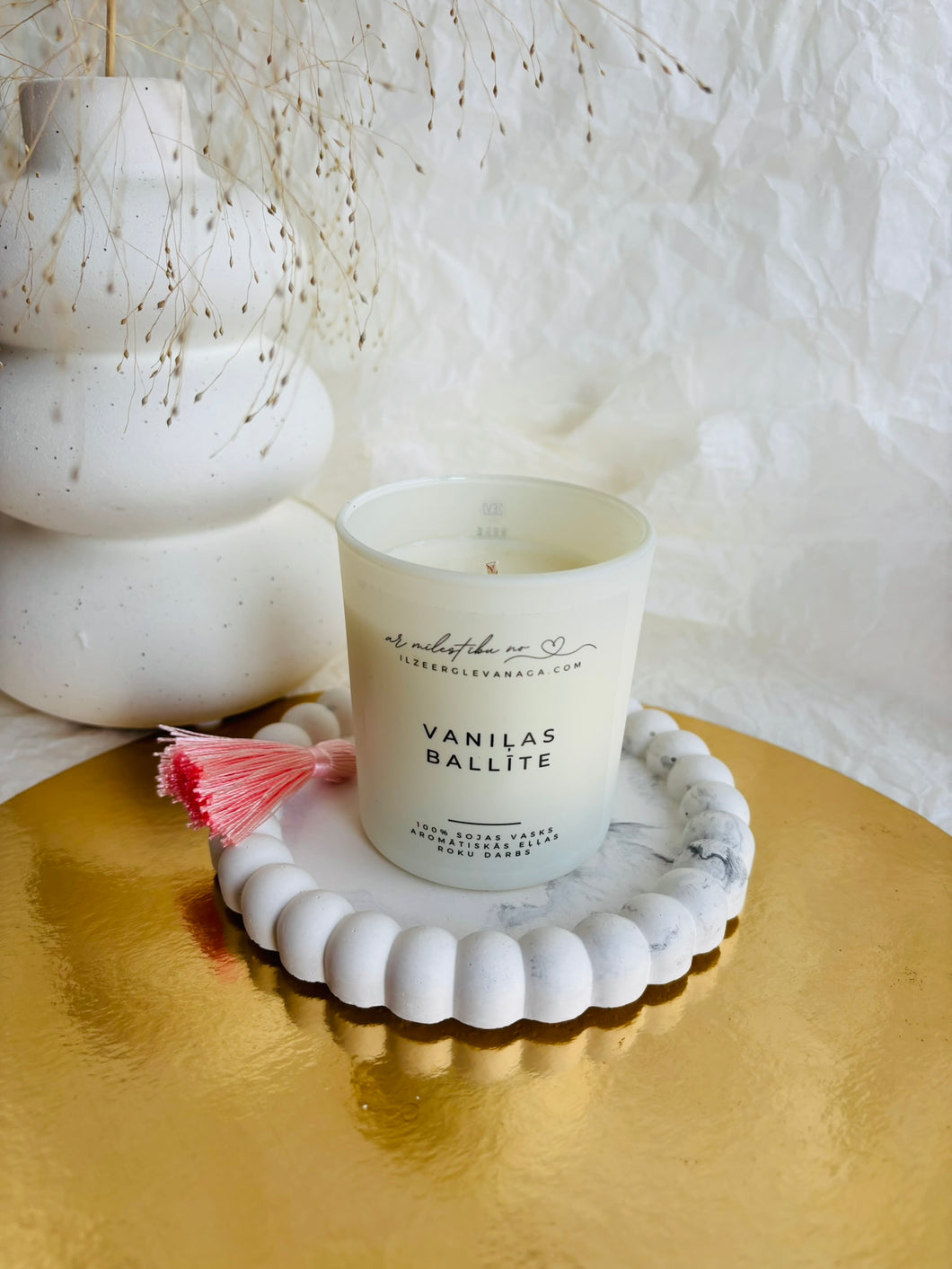 sojas vaska sveces, aromātiskās sveces, dabīgās sveces, Sveces ražotas latvijā, sveces roku darbs, sveces dāvanai, sveces ziemassvētkiem, dāvana klientiem, dāvanas kolēģiem, biznesa dāvanas, dāvanas darbiniekiem, personalizētas dāvanas, I.ĒV, Ilze Ērgle-Vanaga, valmiera