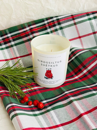 dāvanas ziemassvētkos, dāvanas ziemassvētkos kolēģiem, Ziemassvētku dāvana, sojas vaska sveces, aromātiskās sveces, dabīgās sveces, dabīgās vaska sveces, Sveces ražotas latvijā, sveces roku darbs, aromatizētas sveces, sveces dāvanai, svece ar egļu smažu, I.ĒV, ziemassvētku dāvanas, mazas ziemassvētku dāvanas, dāvanas ziemassvētkos, sirsnīgas dāvanas ziemassvētkos, praktiskas dāvanas ziemassvētkos, dāvanas kolēģiem, dāvanas klientiem, dāvana vecākiem ziemassvētkos, dāvana draudzenei ziemassvētkos