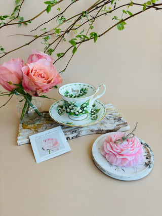 Orģinālas dāvanas, īpašas dāvanas, Dāvanas sievietēm, dāvanas meitenēm, dzimšanas dienas dāvana, dāvanas mammai, porcelāna trauki, dāvana vārda dienā, dāvanu komplekts sievietei, biznesa dāvanas. Sveces roku darbs, mājas aromāti ar kociņiem, sojas vaska sveces, latvijā ražotas sveces, sveces dāvanai, aromātiskās sveces, eko sveces, skaistas sveces, Ilze Ērgle Vanaga, roku darbs, I.EV