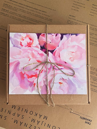 Dāvanas sievietēm, dāvanas meitenēm, dzimšanas dienas dāvana, dāvanas mammai, dāvana vārda dienā, dāvanu komplekts sievietei, biznesa dāvanas. Sveces roku darbs, mājas aromāti ar kociņiem, sojas vaska sveces, latvijā ražotas sveces, sveces dāvanai, aromātiskās sveces, eko sveces, skaistas sveces, Ilze Ērgle Vanaga, roku darbs, I.EV, piegāde visā Latvijā