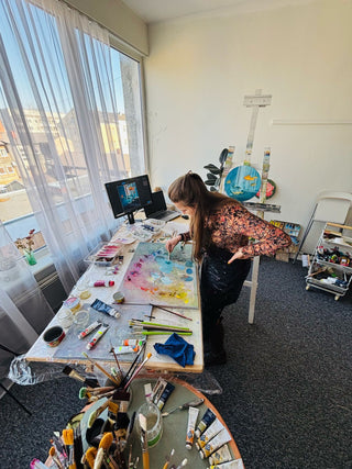 Gleznošanas kursi Valmierā, gleznošanas kursi, privātās glezniecības nodarbības, gleznošana, gleznošanas nodarbības pieaugušajiem, gleznošanas nodarbības, radošie kursi pieaugušajiem, gleznošanas meistarklase, privātstundas glezniecībā, mācīties gleznot, gleznošanas nodarbības individuāli