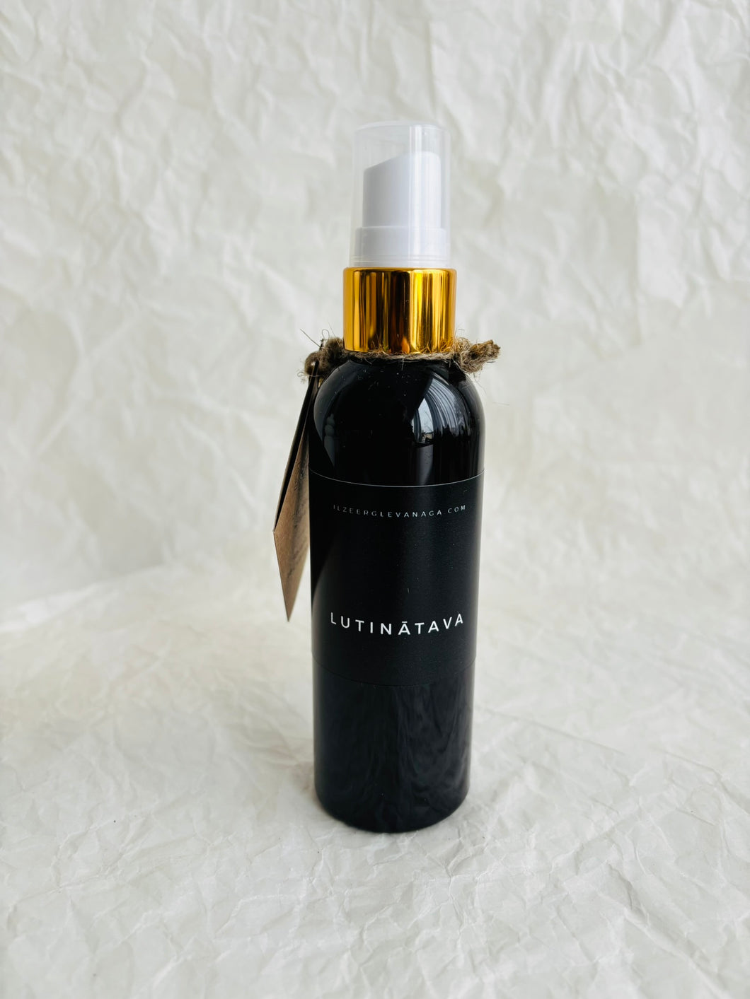 izsmidzināmais_mājas_aromāts_lutinātava_i.ev, Mājas aromāti, interjera aromāti, izsmidzināmās mājas smaržas, telpu aromatizētāji, mājas aromatizētāji, mājas parfimērija, mājas smaržas