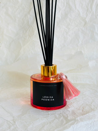 MĀJAS AROMĀTS AR KOCIŅIEM | LĒDIJA PEONIJA