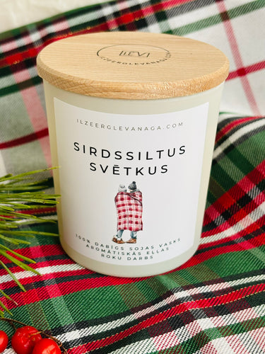 dāvanas ziemassvētkos, dāvanas ziemassvētkos kolēģiem, Ziemassvētku dāvana, sojas vaska sveces, aromātiskās sveces, dabīgās sveces, dabīgās vaska sveces, Sveces ražotas latvijā, sveces roku darbs, aromatizētas sveces, sveces dāvanai, svece ar egļu smažu, I.ĒV, ziemassvētku dāvanas, mazas ziemassvētku dāvanas, dāvanas ziemassvētkos, sirsnīgas dāvanas ziemassvētkos, praktiskas dāvanas ziemassvētkos, dāvanas kolēģiem, dāvanas klientiem, dāvana vecākiem ziemassvētkos, dāvana draudzenei ziemassvētkos