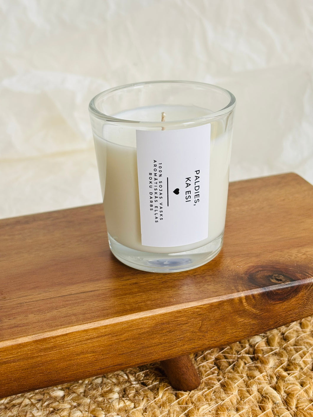 Svece ar tekstu, sveces ar uzrakstu, novēlējumu, citātu, aromātiskā svece, dāvana ar nozīmi, sirsnīga dāvana, dāvana, kas silda, personalizēta dāvana, dāvana draudzenei, kolēģei, māsai, mammai, meitai, mājīga dāvana, iedvesma, sirds dāvana, mīlestība, pateicība, maza dāvana, motivējoša