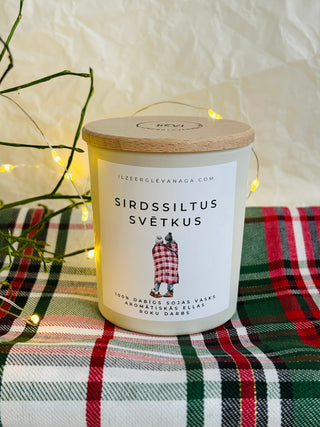 dāvanas ziemassvētkos, dāvanas ziemassvētkos kolēģiem, Ziemassvētku dāvana, sojas vaska sveces, aromātiskās sveces, dabīgās sveces, dabīgās vaska sveces, Sveces ražotas latvijā, sveces roku darbs, aromatizētas sveces, sveces dāvanai, svece ar egļu smažu, I.ĒV, ziemassvētku dāvanas, mazas ziemassvētku dāvanas, dāvanas ziemassvētkos, sirsnīgas dāvanas ziemassvētkos, praktiskas dāvanas ziemassvētkos, dāvanas kolēģiem, dāvanas klientiem, dāvana vecākiem ziemassvētkos, dāvana draudzenei ziemassvētkos