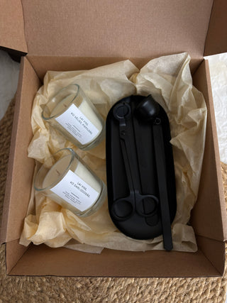 Dāvana ar novēlējumu, Dāvanas sievietēm, dāvanas meitenēm, dzimšanas dienas dāvana, dāvanas mammai, dāvana vārda dienā, dāvanu komplekts sievietei, biznesa dāvanas. Sveces roku darbs, mājas aromāti ar kociņiem, sojas vaska sveces, latvijā ražotas sveces, sveces dāvanai, aromātiskās sveces, eko sveces, skaistas sveces, Ilze Ērgle Vanaga, roku darbs, I.EV