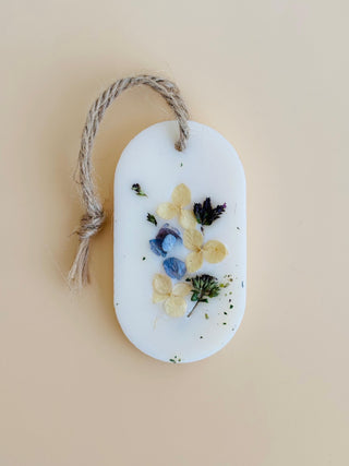 smaržas drēbju skapim, SAŠĒ sausās smaržas, sausās smaržas, sausās smaržas skapim, sojas vaska aromātiskās tāfelītes, skapja smaržas, Skapja gaisa atsvaidzinātājs, veļas atsvaidzinātāji, Garderobes smaržas, Aromāti skapim, atsvaidzinātājs apģērbu skapim, smaržas skapim, skapja smaržas