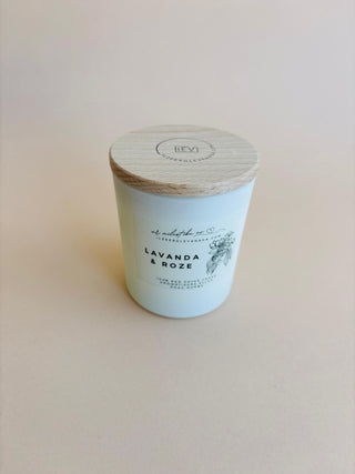 sojas vaska sveces, aromātiskās sveces, dabīgās sveces, Sveces ražotas latvijā, sveces roku darbs, sveces dāvanai, sveces ziemassvētkiem, dāvana klientiem, dāvanas kolēģiem, biznesa dāvanas, dāvanas darbiniekiem, personalizētas dāvanas, I.ĒV, Ilze Ērgle-Vanaga, valmiera