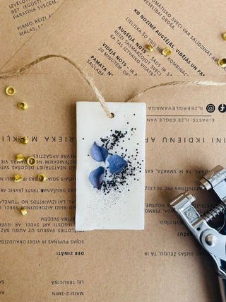 aromatiskās sausās smaržas skapim sašē