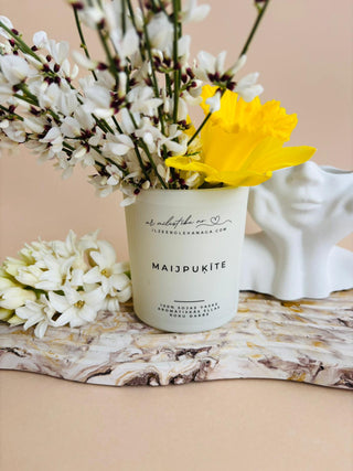 Sveces dāvanai, sojas vaska sveces, smaržīgās sveces, dabīgas sveces, sojas sveces, roku darbs, aromātiskās sveces, eko sveces, skaistas sveces, sveces roku darbs, dāvana draudzenei, nišas sveces, aromatzētās sveces, dabīgās vaska sveces, 100% sojas vasks, PAVASARA ZIEDU KOLEKCIJA aromātiskās sveces, maijpuķīte, jasmīns, ceriņš