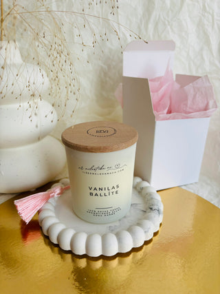 sojas vaska sveces, aromātiskās sveces, dabīgās sveces, Sveces ražotas latvijā, sveces roku darbs, sveces dāvanai, sveces ziemassvētkiem, dāvana klientiem, dāvanas kolēģiem, biznesa dāvanas, dāvanas darbiniekiem, personalizētas dāvanas, I.ĒV, Ilze Ērgle-Vanaga, valmiera