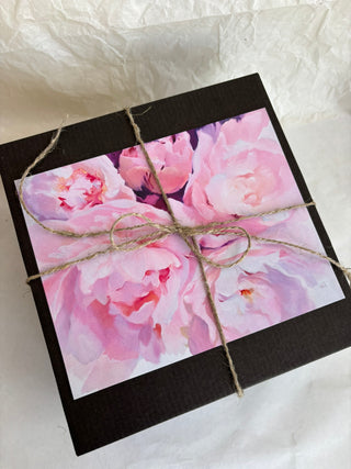 ekskluzīvas dāvanas, dāvanas sievietēm, dāvanas meitenēm, dāvanas kāzās, dzimšanas dienas dāvanas, dāvanas mammai, dāvanas izlaidumā, ziemassvētku dāvanas, personalizētas dāvanas, orģinālas dāvanas, dāvana vārda dienā, dāvanu komplekts sievietei, dāvana mammai ziemassvētkos, dāvana sievietei ziemassvētkos, dāvana skolotājai, dāvana vecmāmiņai