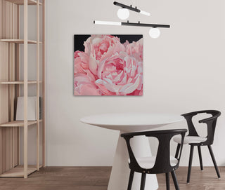 Eļļas glezna uz koka rāmja peonijas 80x70cm māklsiniece Ilze Ērgle-Vanaga