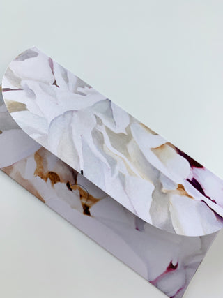 Naudas dāvanu aploksnes ar peonijām - māksliniece Ilze Ērgle-Vanaga